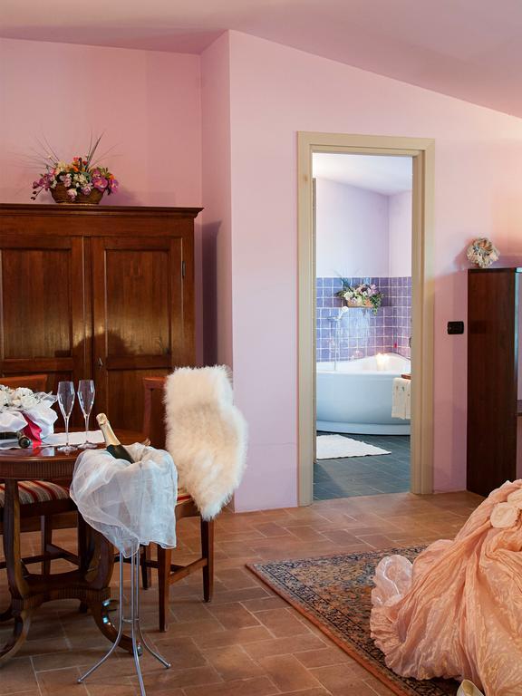 Antica Grancia Benedettina Villa Colorno Room photo